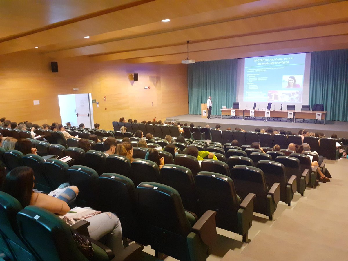 AguasDeHuelva's tweet photo. Asistimos en la facultad de @uhutso del campus del Carmen, al III Encuentro de Emprendimiento Social de #SOIPEA, el Servicio de Empleo y Emprendimiento de la @UniHuelva.
“Emprender para transformar” https://t.co/bP3G1fsIP4