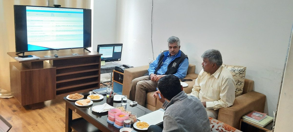 LadakhRo's tweet photo. Hon'ble MP, Sh. @jtnladakh visited @LadakhRo and reviewed the progress of NHIDCL works in the UT of Ladakh. Col Rajeev Kumar, ED(P) briefed him on the ongoing works in Leh & Kargil district.
#PragatiKaHighway #NH301
@nhidcl @MORTHIndia @nitin_gadkari @DIPR_Leh @DIPR_Kargil https://t.co/zpbZwvdcpA