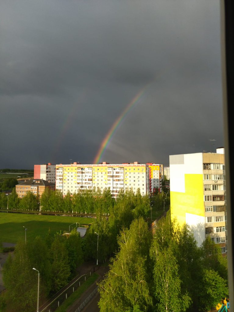 Prokofevaeart's tweet photo. The weather is changeable today

Then the sun ☀️ then the rain 🌧 https://t.co/iK0NXydtuC