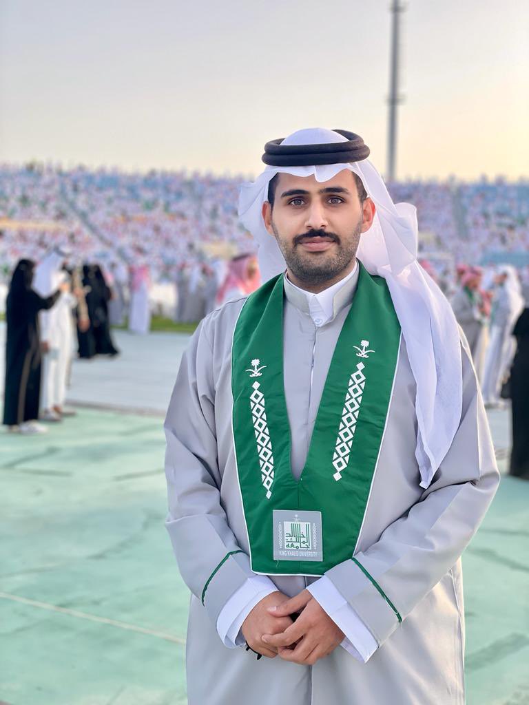 ganem_q's tweet photo. الف مليون مبروك لإبن العم المهندس ياسر بن مشبب بن غانم ال منصور القحطاني بمناسبة تخرجة بدرجة البكالوريس من كلية الهندسة قسم الهندسة الكيميائية من جامعة الملك خالد في أبها @Y_ma90 https://t.co/IQeekmhfDG