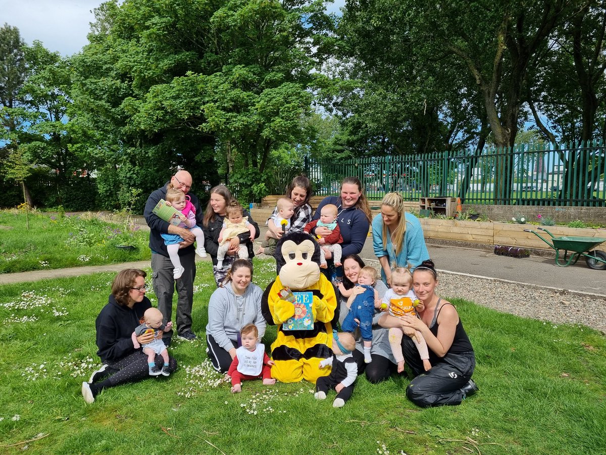 CommunitySarah's tweet photo. Bee happy @ParkRangersBPL revoe community garden. @CECDBlackpool @BetterStartBpl 🐝🧡💚 https://t.co/3Am0SbLMgj
