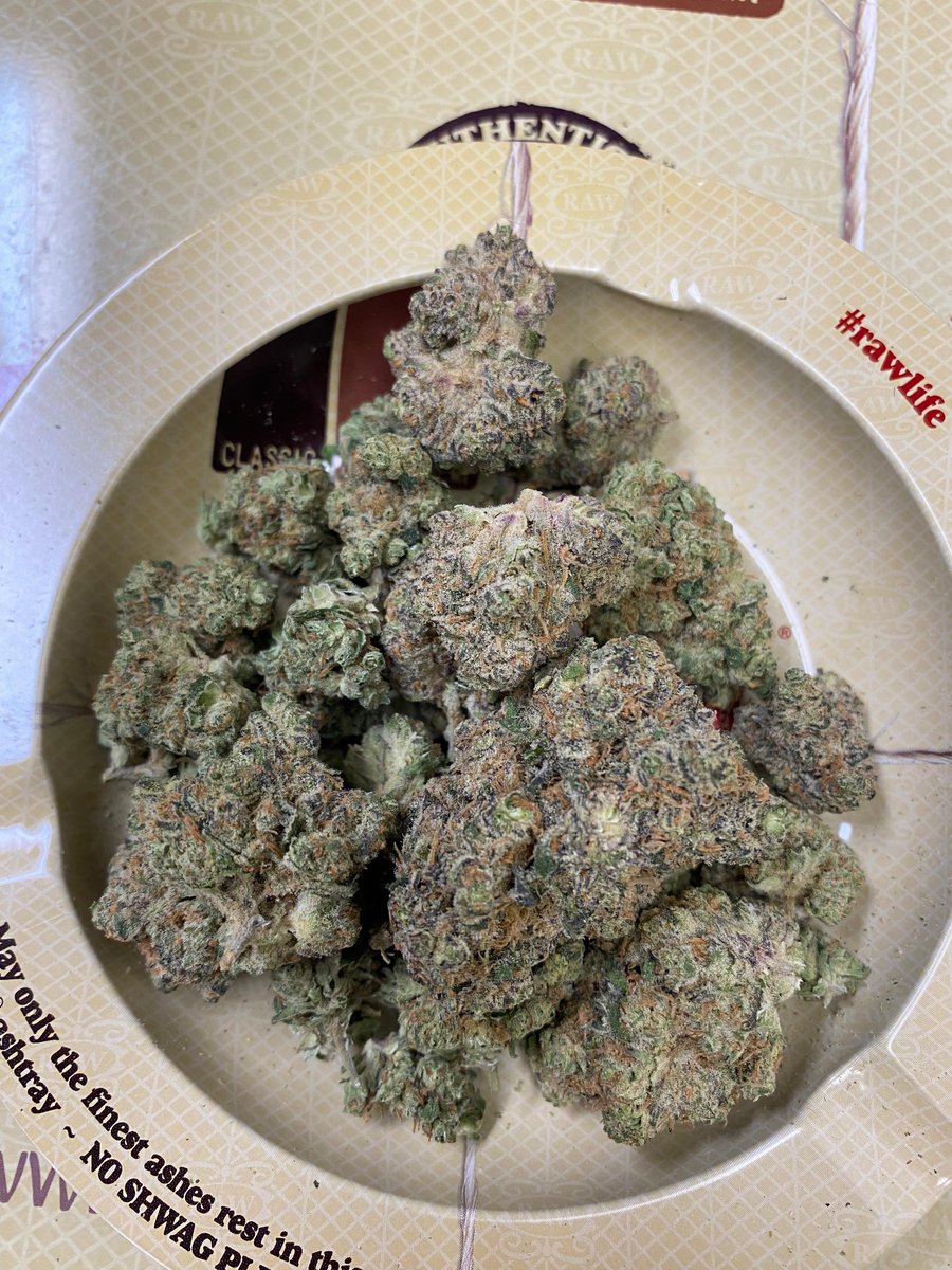 WriteWeed's tweet photo. Half oz of Haymarker #420Life #StonerFam #WeedLife https://t.co/v62SXXlRLi