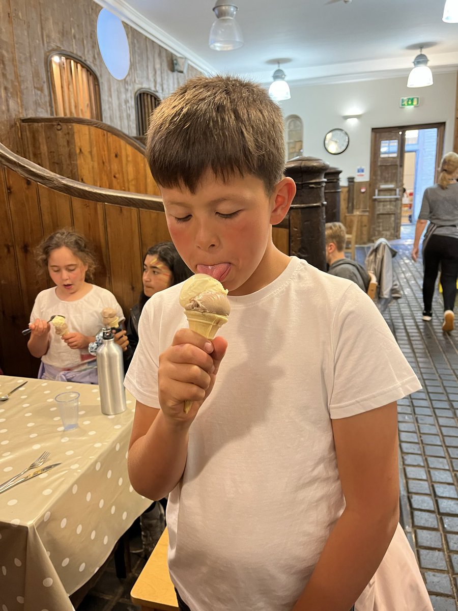 SouthworthClass's tweet photo. We loved our ice cream 🍦 treat @CampionClassE1 @StAnnesgaCPS https://t.co/4sr4zBQQqT