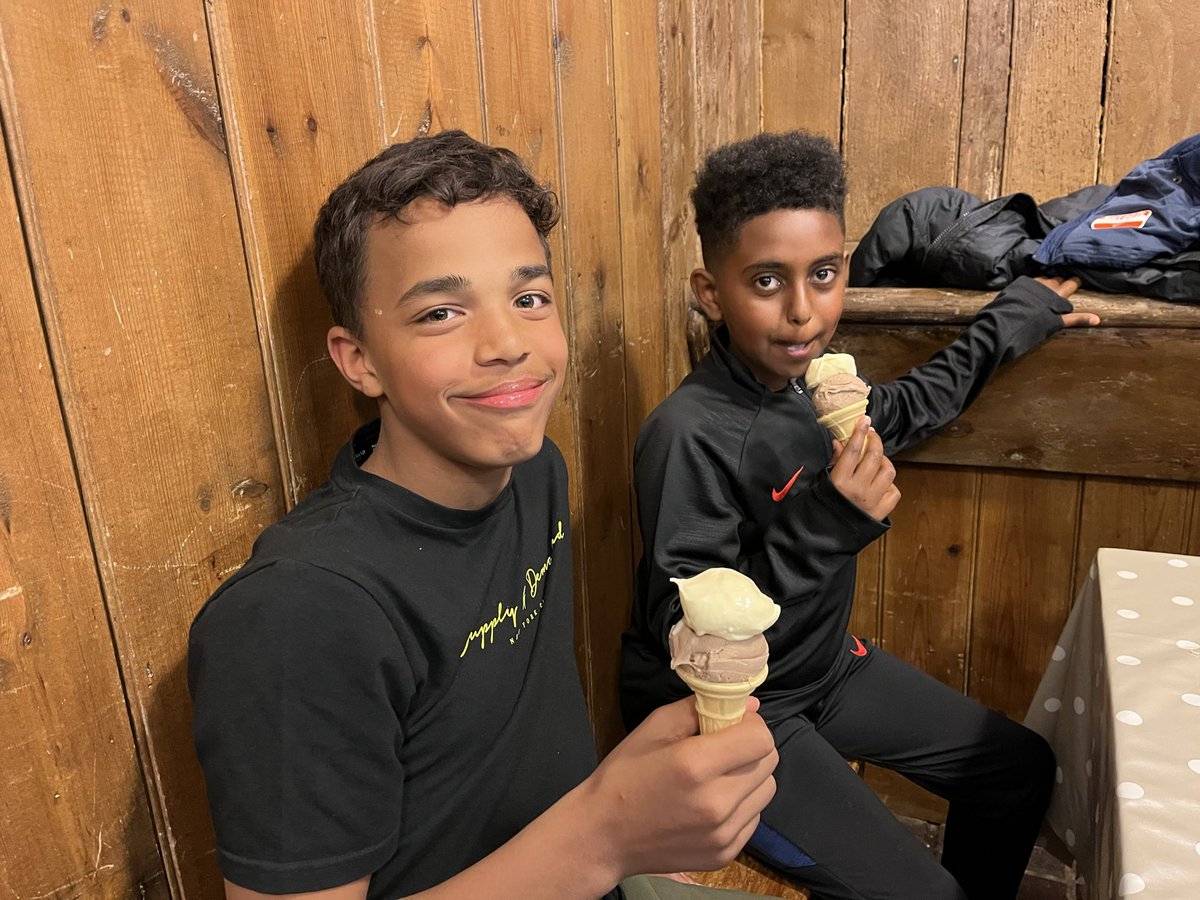 SouthworthClass's tweet photo. We loved our ice cream 🍦 treat @CampionClassE1 @StAnnesgaCPS https://t.co/4sr4zBQQqT