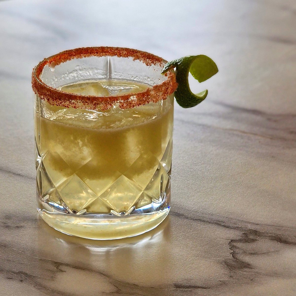 theginkitchen's tweet photo. This is the Yuzu Ginarita which is based around the traditional Margarita, but with our fabulous gin instead.
 
Glass: Tumbler
• 30ml Dancing Dragontail
• 20ml Yuzu syrup
• 1/2 lemon
• 1 lime 
• 3 drops of Kaffir lime bitters
 
- Salt &amp; cayenne pepper rim
- Lime zest garnish https://t.co/BRG0wvn6LJ