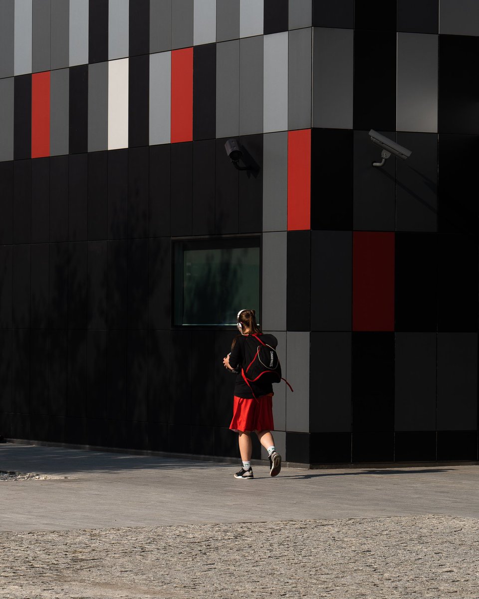iscollapp's tweet photo. Some of the street shots I took last year #streetphotography https://t.co/ExRYezMhOh