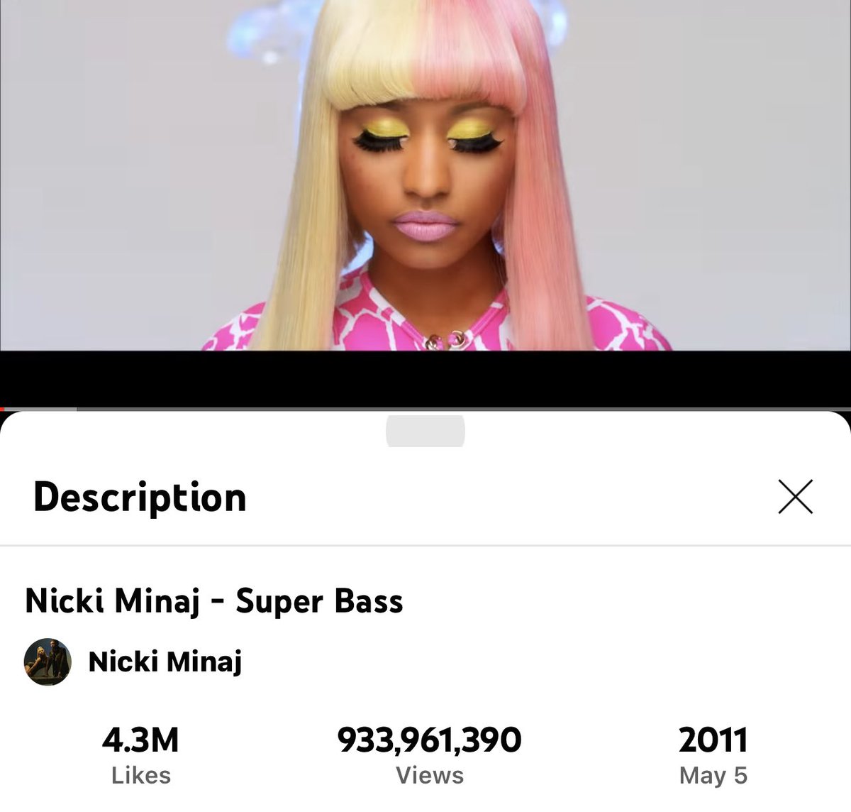 nickistreamteam's tweet photo. I remember when Superbass was predicted to hit 1 Billion in October 2022. Let’s start streaming this again. Nicki would be the only female rapper  with two solo videos to hit 1 billion views! https://t.co/W5KcszvN23 https://t.co/zFPJIX2FO6
