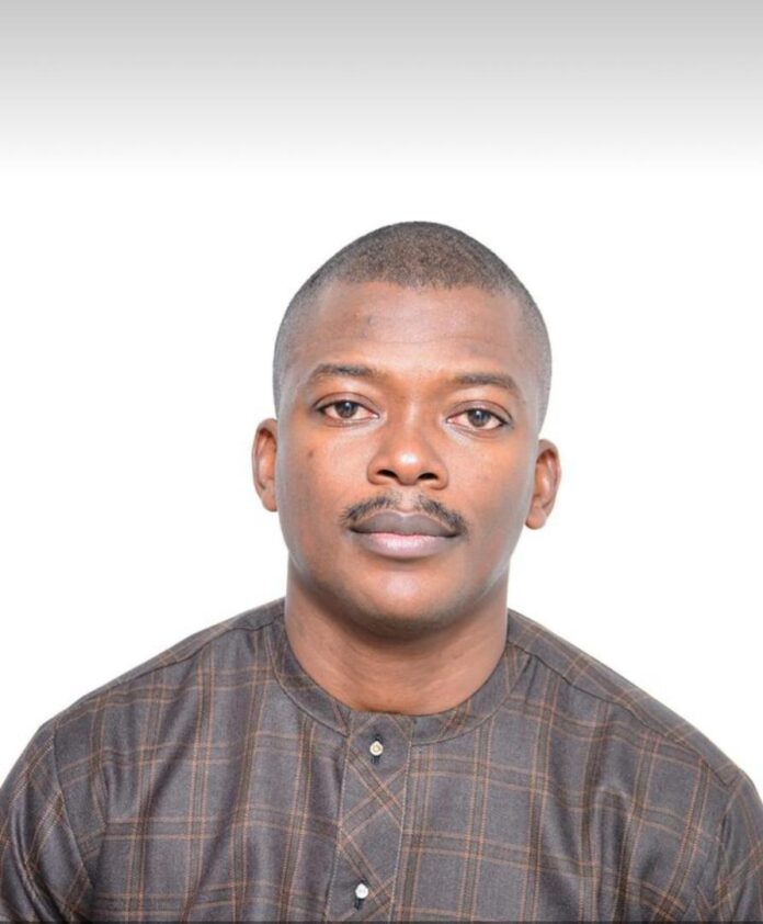 SaharaReporters's tweet photo. Nigerian Army Commander Who Led Several Operations Against Boko Haram Allegedly Commits Suicide 3 Days To Court-Martial Verdict | Sahara Reporters https://t.co/NuJbxFijas https://t.co/Gq4HasVELJ