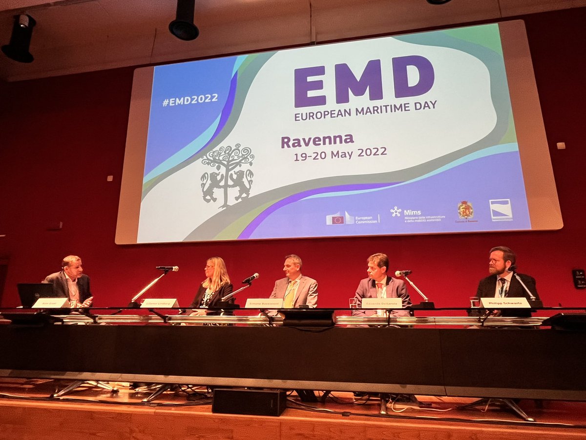 EGSiena's tweet photo. Prof Simone Bastianoni today is participating to the workshop #fitfor55 organized at #EMD2022  @unisiena @bluedeal_med @MEDProgramme https://t.co/nHmodX5BhD