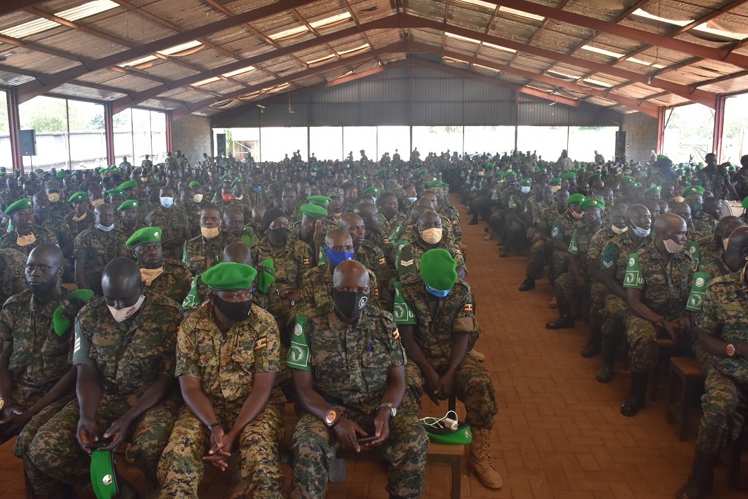 LKauthara's tweet photo. The UPDF Deputy Chief of Defence Forces Lt Gen Peter Elwelu on behalf of the CDF Gen Wilson Mbadi last week officiated at the closure of the Post Mission Ideological Training Course for Uganda Battle Group that rotated out from AMISOM in March n April this year. Thanks Gen Peter https://t.co/vGHeJIQ7Be