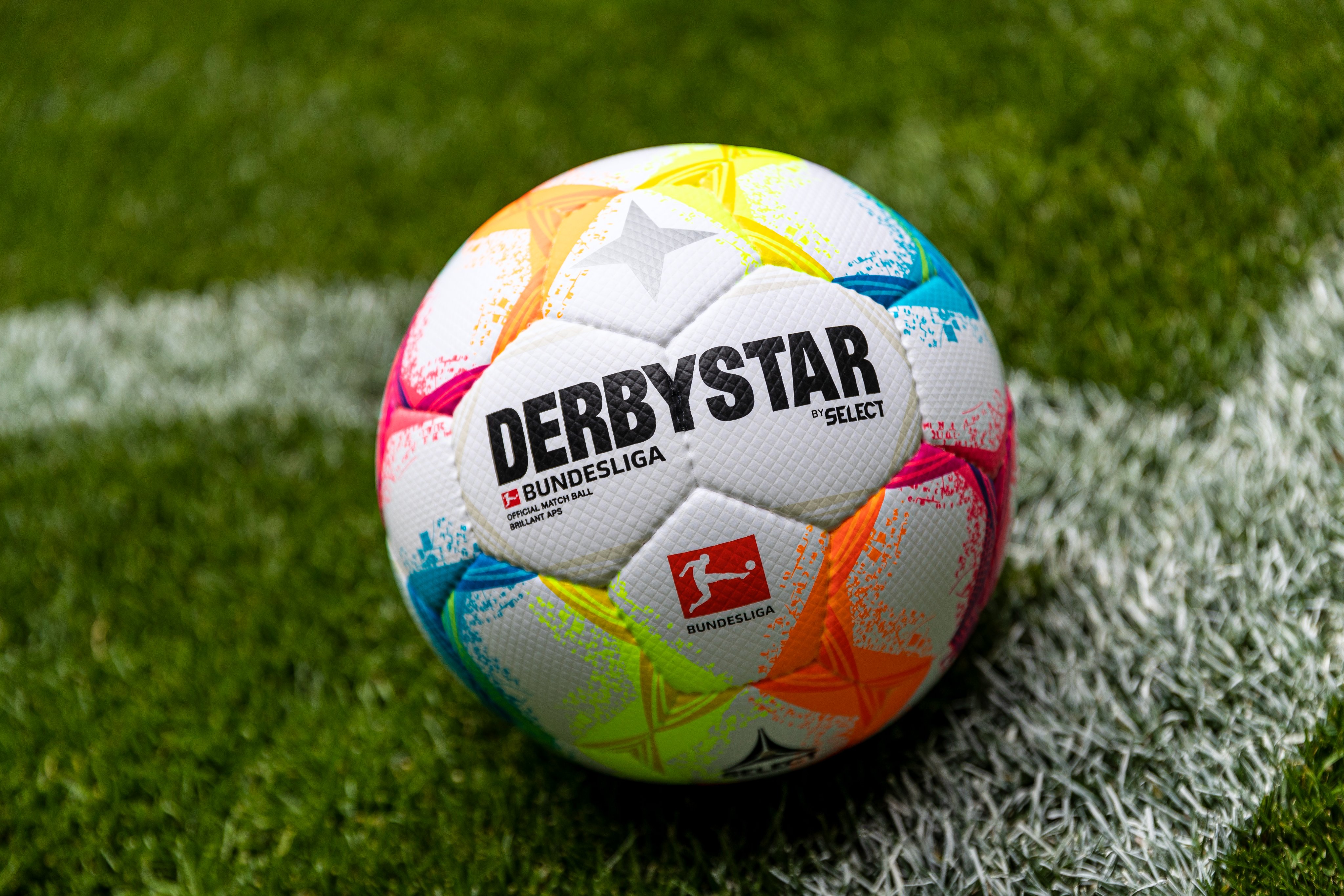 DERBYSTAR Bundesliga Brillant APS 2022 Football Ball - 22/23