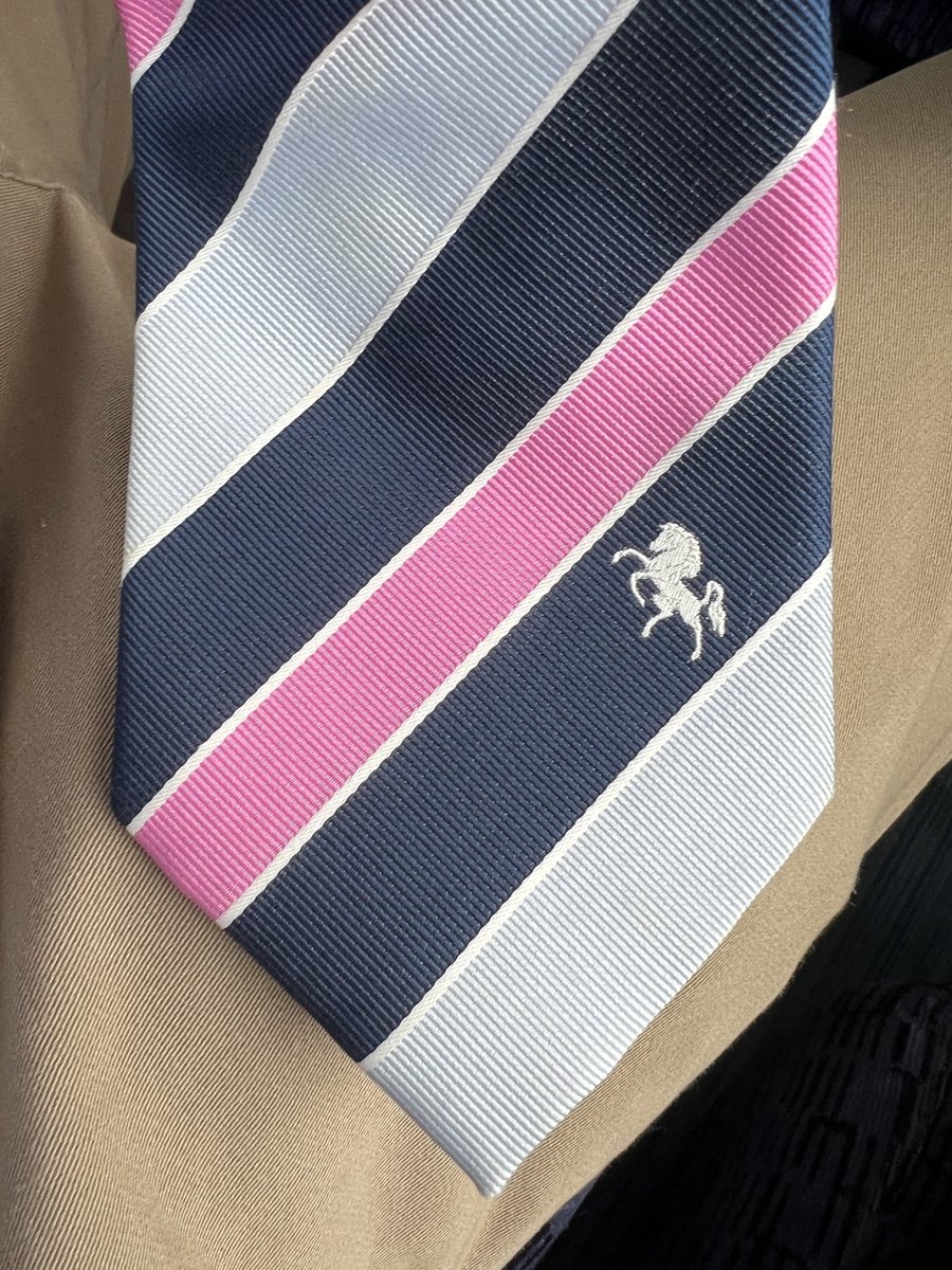 Wearing a tie for the 1st time in 3 years. Pretty chuffed I could remember how to tie it!!!I Chose a special one. Remember it ⁦<a href="/mattwalker275/">Matt Walker</a>⁩ ⁦<a href="/KentCricket/">Kent Cricket</a>⁩ ?!