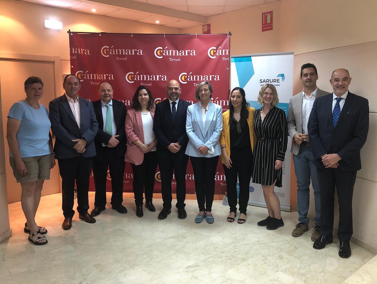 DPTeruel's tweet photo. 🥡 Clausura del proyecto #Sarure de Interreg Europe

👥9 socios de 7países aplican soluciones para salvar el comercio rural con @camarateruel como jefe de filas

🗣 La diputada de Desarrollo Territorial María Ariño ha saludado a los y las participantes https://t.co/DPVe8SbkQ0