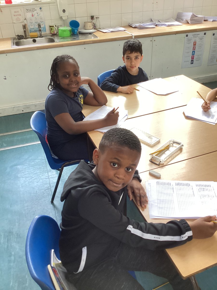 WyvilPrimary's tweet photo. Smiles all around from the Year 2 children! Keep up the great work 💙🏆📚 #WyvilCoreValues #WorkTogether https://t.co/3IgNKfG5aW