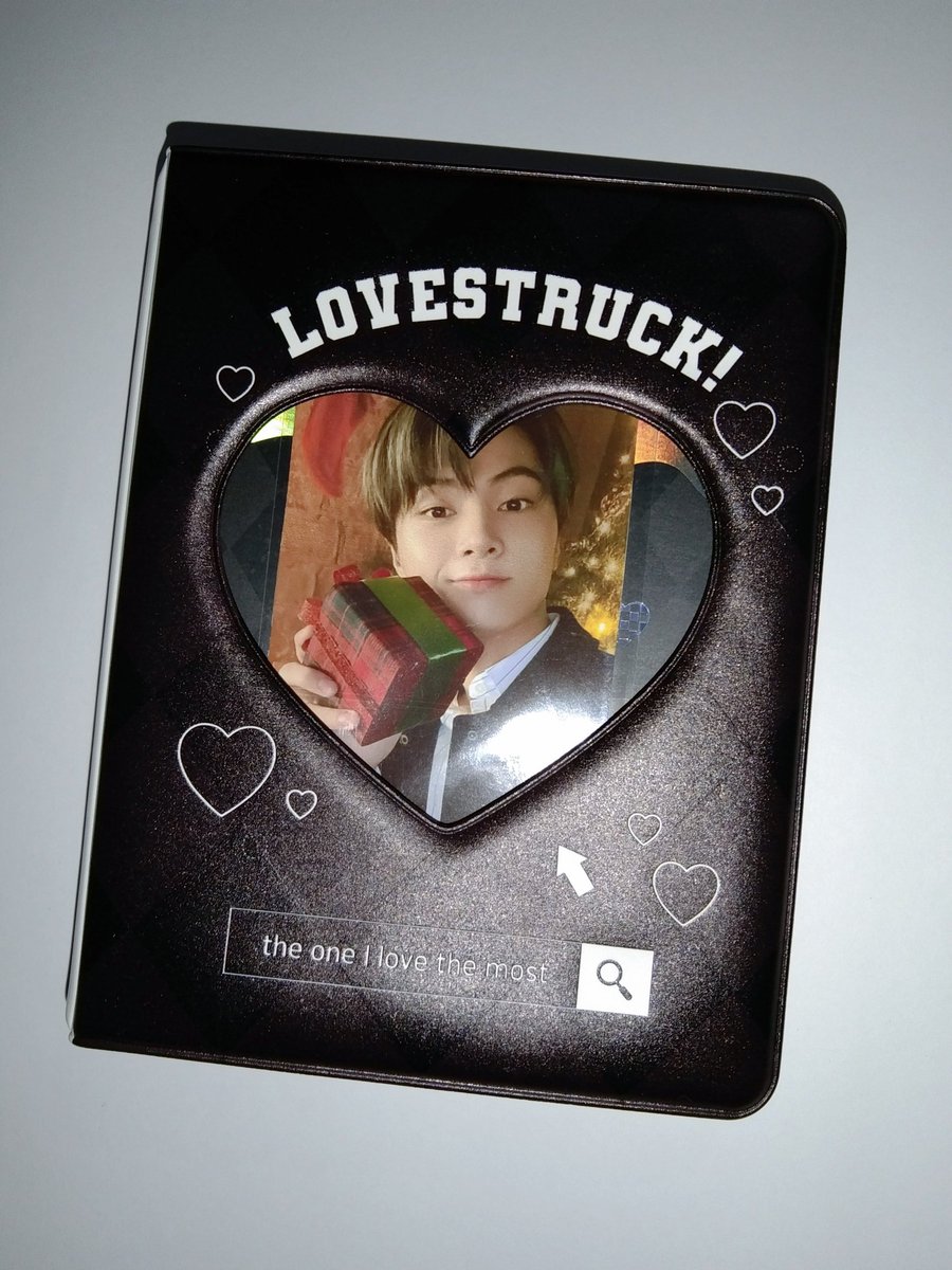 Yangpark_22's tweet photo. #nice_mails

My Lovestruck collect book from @cometscrush . It's so pretty! ✨ https://t.co/DrdAOx1oiZ
