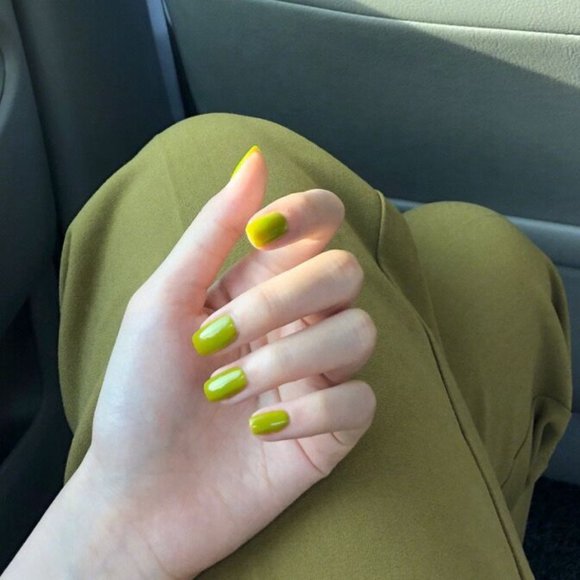 ashnah7's tweet photo. So good I had to share! Check out all the items I'm loving on @Poshmarkapp from @siligirl9 #poshmark #fashion #style #shopmycloset #nailnina #sandspirit: https://t.co/JDVGBjDDHE https://t.co/8HHM9ihsrm