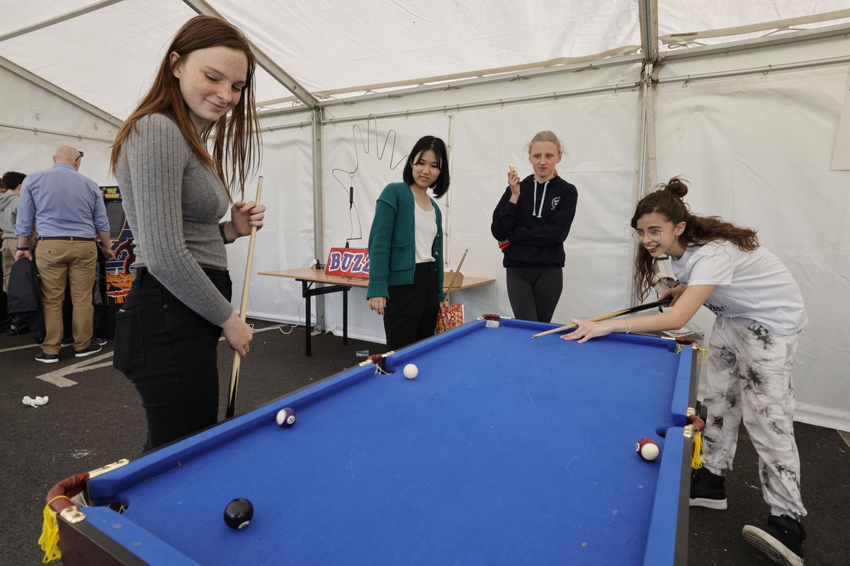 Kings_Hospital's tweet image. This year's #BlueCoatDay was a blast! 😄 We can't wait until next year. In the meantime, we're checking out all the fun memories we made with you. 😍
Giant Jenga, Pool, Twister, we hope you enjoyed it as much as we did. 😁
#BlueCoatDay2022
#KHBlueCoatDay
#WeAreKH
#WeAreKHSchool