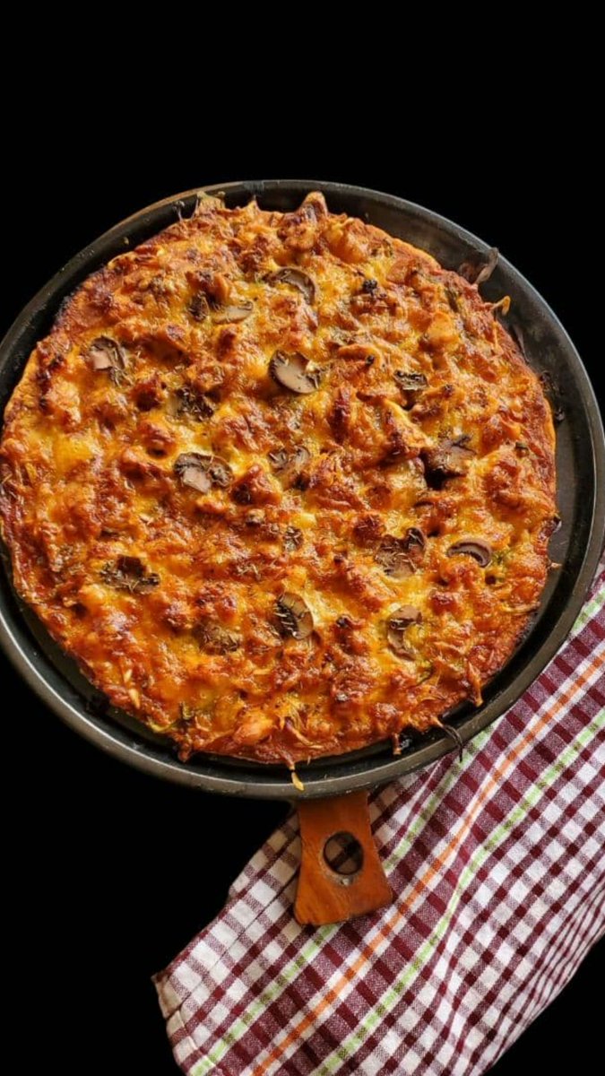 MaJesKitchen's tweet photo. Pizza will calm you...so 😋 https://t.co/UEXjwVA0e7