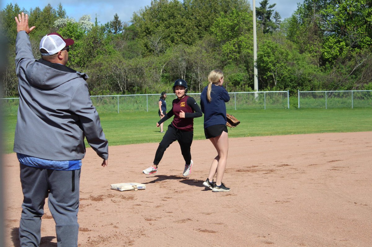 MsDonald8's tweet photo. It was a great first day of the high school 3-pitch girls softball tournament at Bower’s field. Our Junior team won 3 of 4 games and Our Senior team played 3 games winning 2. Tournament continues next Tuesday! @StPeterCSS @PVNCCDSB #PVNCinspires https://t.co/VwrRjQmHk1