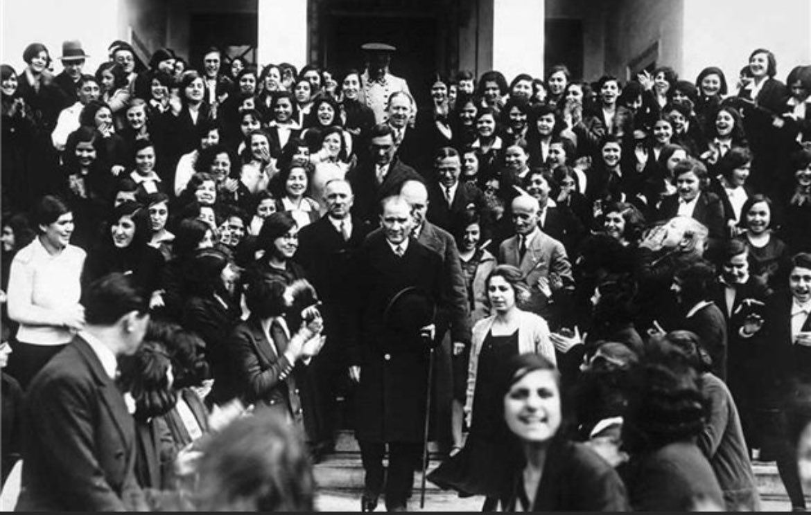 İyi ki doğdun Atam ❤️🤍 
19 Mayıs Atatürk’ü Anma, Gençlik ve Spor Bayramımız Kutlu Olsun!