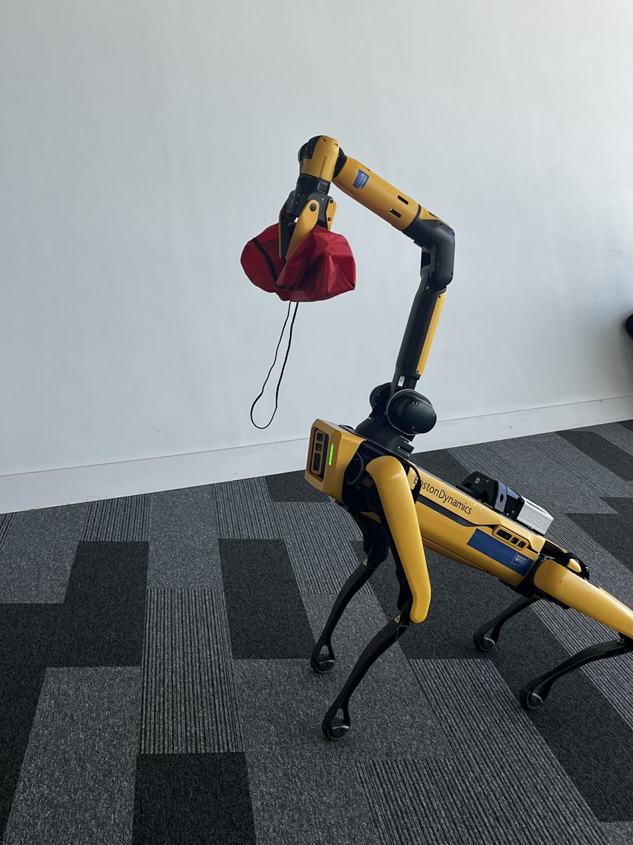 PandJLive's tweet photo. We've had a busy morning on this sunny day.☀️
@RobertsonGroup Leadership Conference and @digitfyi North Summit is taking place at our @bakerhughesco Exhibition and Conference Hub!
We also got to witness a robot dog in action 🤖🐶
#BakerHughes
#DIGITNorth
#Robertson https://t.co/owyJn0fZcF