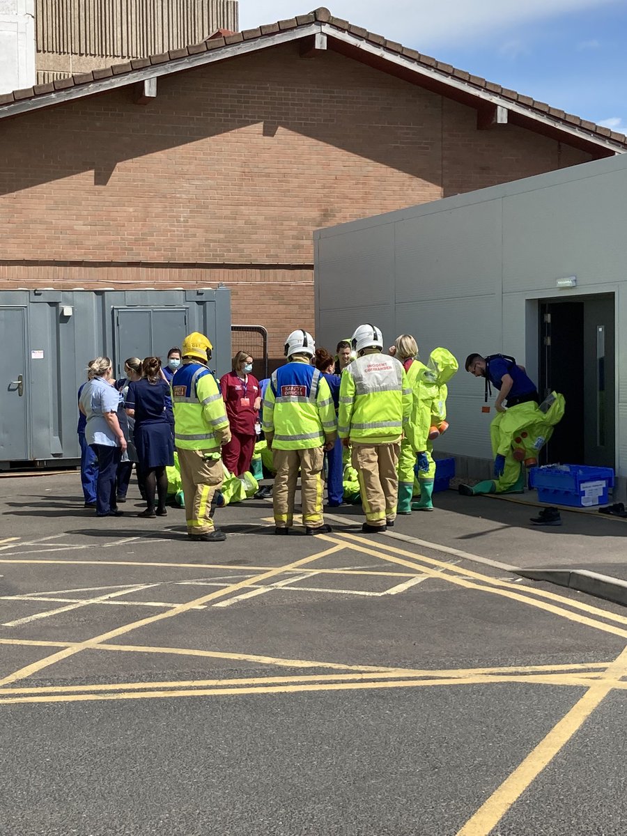 Members of the team are supporting #ExRainbow at RSH today, testing the hospitals response to a major incident. 
Supported by crews from @Tweedale @Telford_Central @Albrighton and @Shrewsbury along with specialist officers