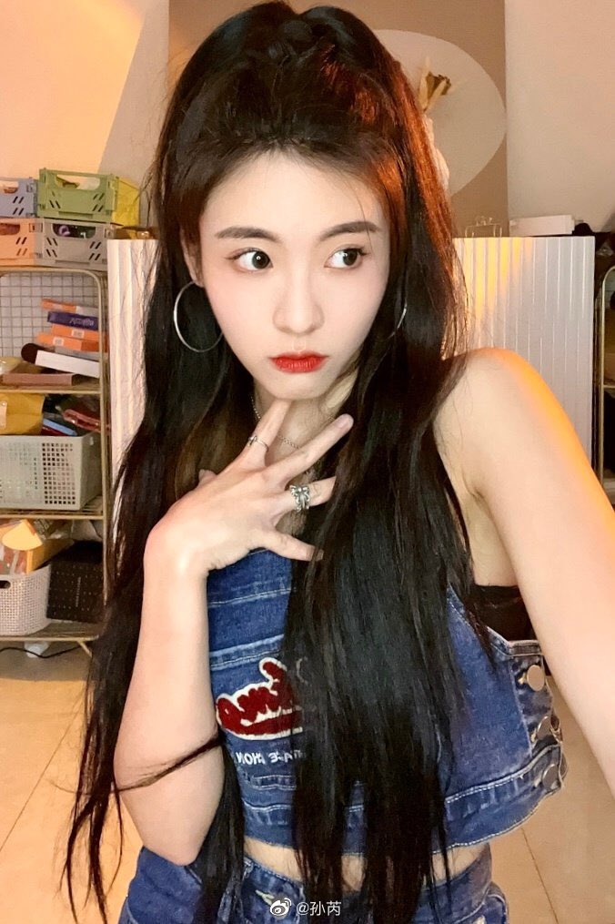 SUNRUI_TH's tweet photo. 20220518 | S.Three Weibo update

☀️
สวัสดีตอนเช้า เติมพลังกันก่อน
(1/4)

#ซุนรุ่ย #SunRui #孙芮 https://t.co/qq6Hzu0Cpw