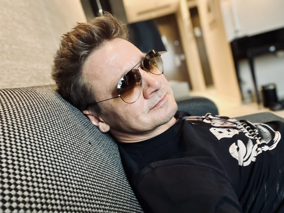 JeremyRenner's tweet photo. Many blessings to you all from this beautiful country and culture 🙏 #Delhi #india https://t.co/JoS5AQO9k2
