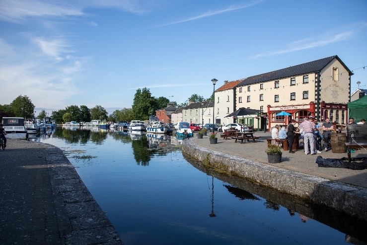 #ThenAndNow this week is of Richmond Harbour on the Royal Canal at Clondra. 
Here is how it looked in 1975 and how it looks today. Not much has changed in 47 years!

#ArchiveExplored
<a href="/explorearchives/">Explore Your Archive</a> 
<a href="/HeritageBoats/">Heritage Boat Assoc.</a> 
<a href="/royal_canal/">Prof. Sönke Hartung B.Sc.</a> 
<a href="/royalcanal_rcag/">Royal Canal (RCAG) 🇮🇪</a>