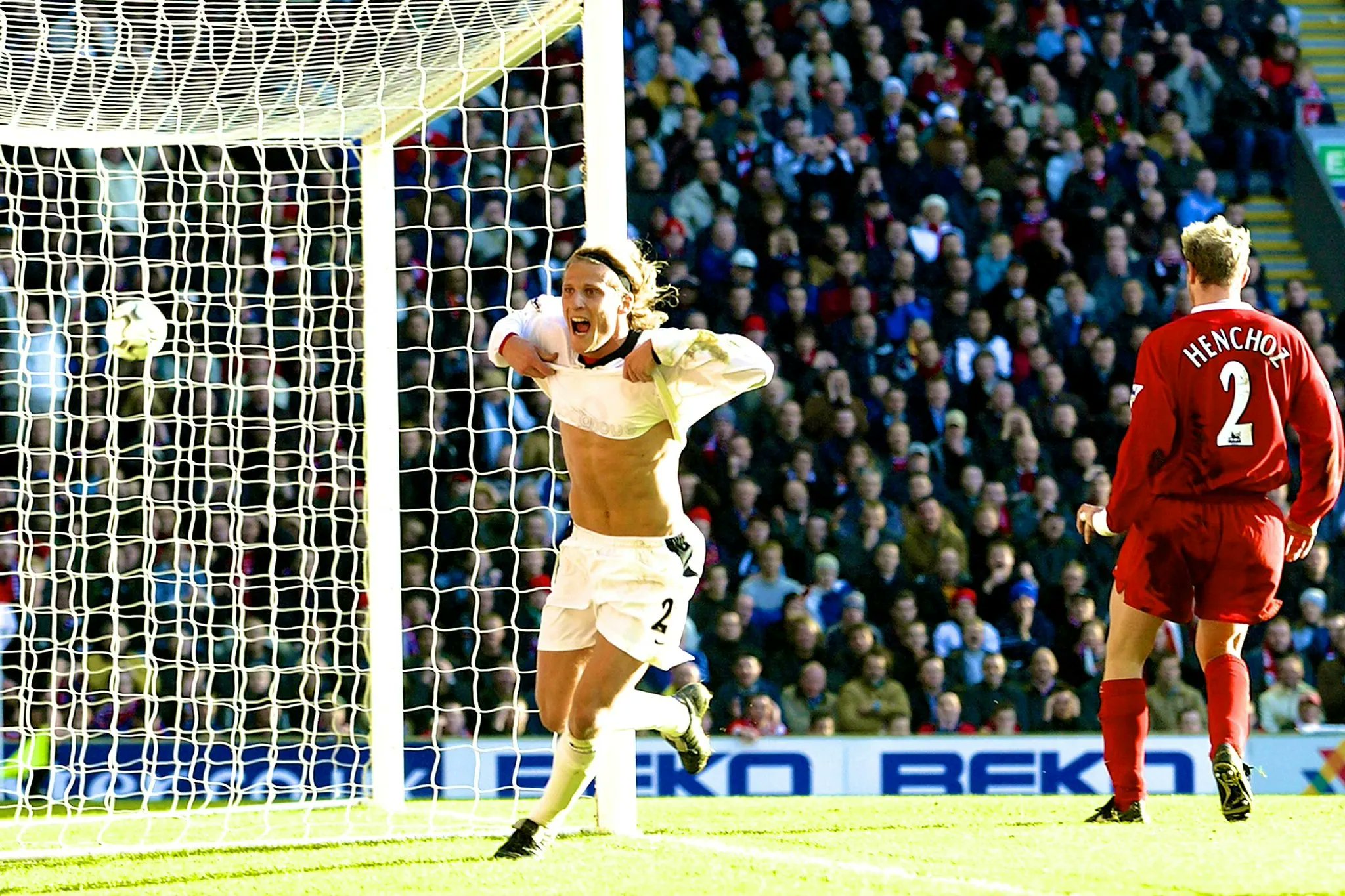Happy Birthday to Diego Forlan, who turns 43 today He came from Uruguay, he made the scousers cry  