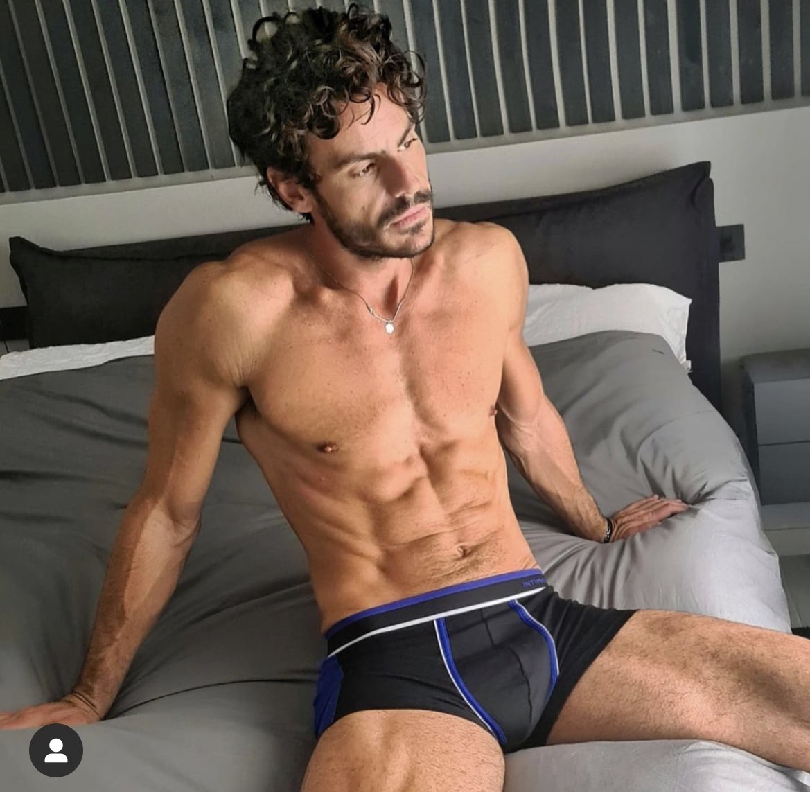 Pink75739315's tweet photo. @barulino Con me non attacca amico, spammo un Andrea Casalino perché sì #jeru #jecas 🤣 https://t.co/OBUibmbwNf