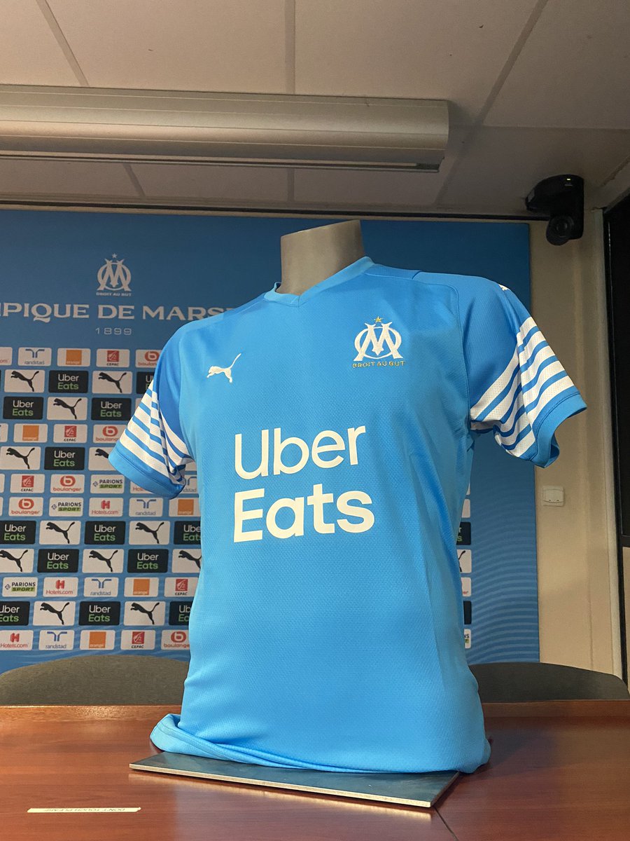 karimattab1's tweet photo. #OMRCSA le maillot #OMMADE est prรฉsent en salle de conf. il sera portรฉ par les Olympiens samedi contre Strasbourg.
@OM_Officiel @maritimamedias #TeamOM @pumafootball https://t.co/1DucGu1sbh