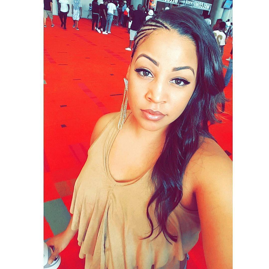 HumanActi1's tweet photo. Beautiful girlfriend https://t.co/67b3SDYqK7