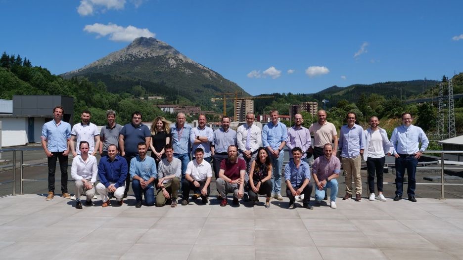 aimenct's tweet photo. 📸This week our colleagues Laura Mera, Félix Ares and Yago Lapido have participated in the final review meeting of #LAY2FORM hosted by #Fagor Arrasate in Mondragón.
+INFO: https://t.co/fMF9LYQWii
#aimenresearch #H2020 #multimaterial #thermoplastic #composite #lasercutting https://t.co/8ToGLkxIJI