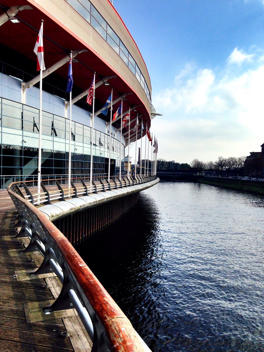 Jamssy3's tweet photo. @ThePhotoHour #milleniumstadium #cardiff without people https://t.co/WnfRQn4Xx0