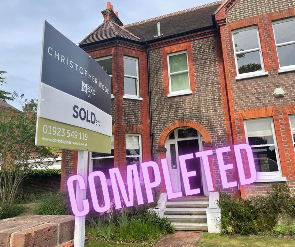 ChrisWoodEA's tweet photo. Just Completed
Wishing my clients all the best with their new chapter after living in this home for over 44 years!
Excited client and a very happy buyer. That's what its all about.
#chriswoodea #expuk #estateagents #moveday #rickmansworth #newstarts #raiseaglass #love #happiness https://t.co/nupr8m0jQb