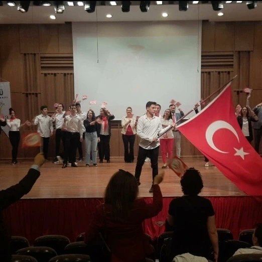 KurtkoyDoga_K's tweet photo. "19 Mayıs benim doğum günümdür." M.Kemal Atatürk 🇹🇷 19 Mayıs Atatürk'ü Anma Gençlik ve Spor Bayramımız Kutlu Olsun 🇹🇷

@DogaOkullari 
@Azrafraarzu1 @MehmetKemalkoc1 @ekremkoseoglu53 @EdebiyatKurtkoy https://t.co/wPjJWLUW3F