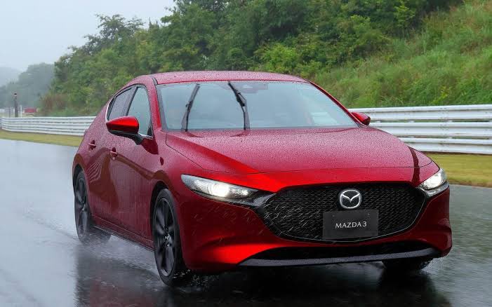 Phajoding's tweet photo. @elonmusk Hi Elon. Please make the base model Tesla in Mazda red colour then I’ll buy 😊 https://t.co/Z20fY5dI5U