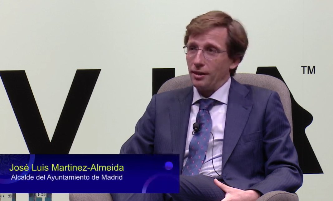 ATREVIA (@atrevia) on Twitter photo El alcalde de Madrid, <a href="/AlmeidaPP_/">José Luis Martínez-Almeida</a>, en el III #CongresoATREVIA:
💬 ''En términos de #comunicación, en estos tiempos convulsos es fundamental desde las instituciones fomentar la #credibilidad y la #confianza en los ciudadanos''.
#CongresoIberoamericanoComunicación El alcalde de Madrid, <a href="/AlmeidaPP_/">José Luis Martínez-Almeida</a>, en el III #CongresoATREVIA:
💬 ''En términos de #comunicación, en estos tiempos convulsos es fundamental desde las instituciones fomentar la #credibilidad y la #confianza en los ciudadanos''.
#CongresoIberoamericanoComunicación