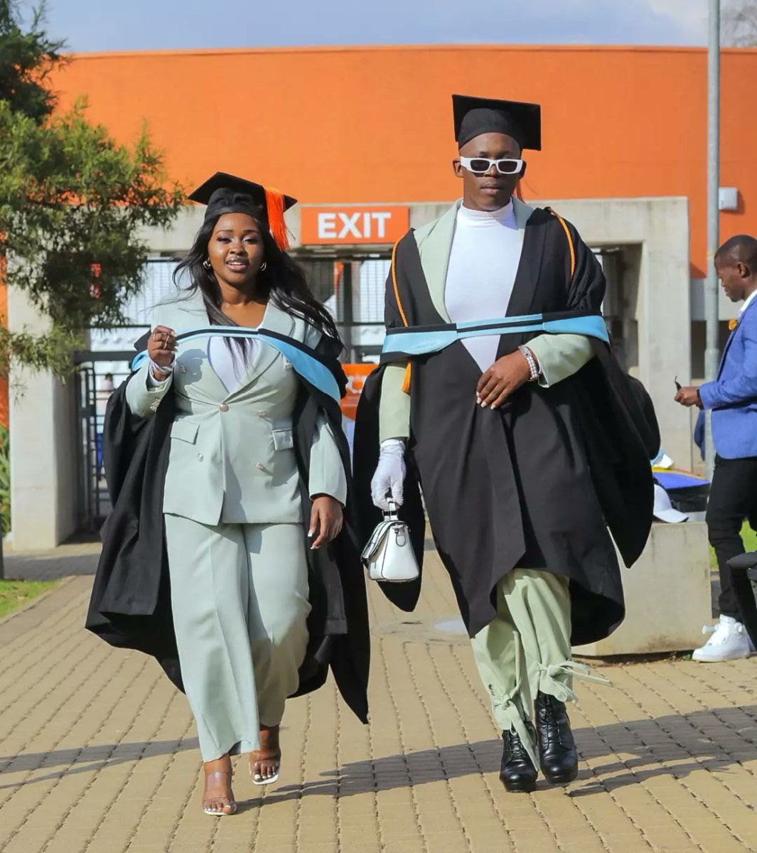 Fanafuthi_N's tweet photo. ...got belted for the second time the other day! 🎓 ❤
#ujgraduation #honoursbelt https://t.co/ulLAbQkZjP