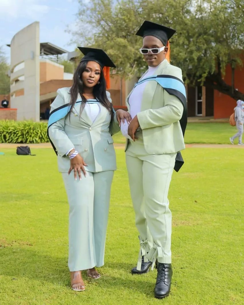 Fanafuthi_N's tweet photo. ...got belted for the second time the other day! 🎓 ❤
#ujgraduation #honoursbelt https://t.co/ulLAbQkZjP