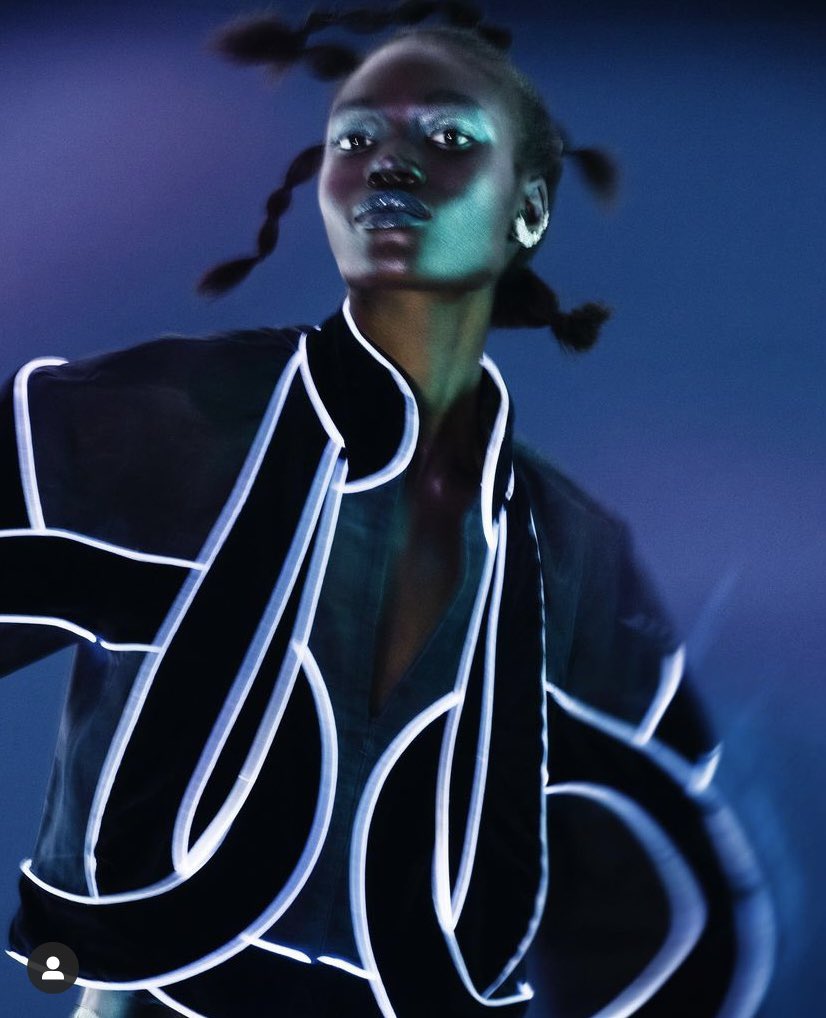 invntz's tweet photo. Meet #fashiondesigner Clara Daguin👋👉 Clara’s work lies at the intersection of high fashion, artisanal electronics and interactive textile design ⚡️💡🌈
#web3 #nftart #collaboration #digitalart #cryptotrading #fashiontech #creators #invntz #fashion https://t.co/oohXwu9Cuo