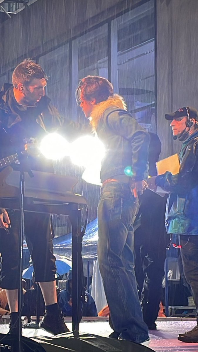 TheHarryNews's tweet image. Harry at rehearsal for the Today Show #HarryStylesToday