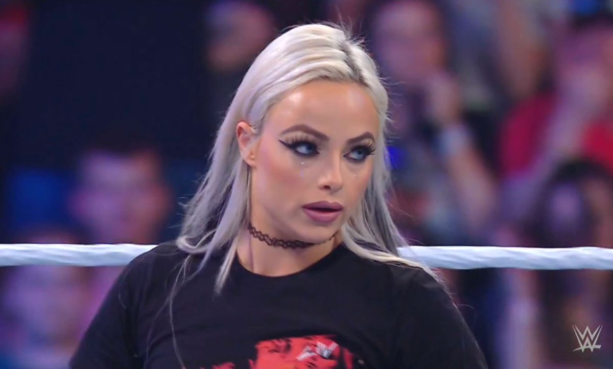 RiottSquad4Life's tweet photo. Some @YaOnlyLivvOnce pics, just because she's AWESOME...100 more times than @mikethemiz 

#BulletBabe https://t.co/I25O3yYvI7