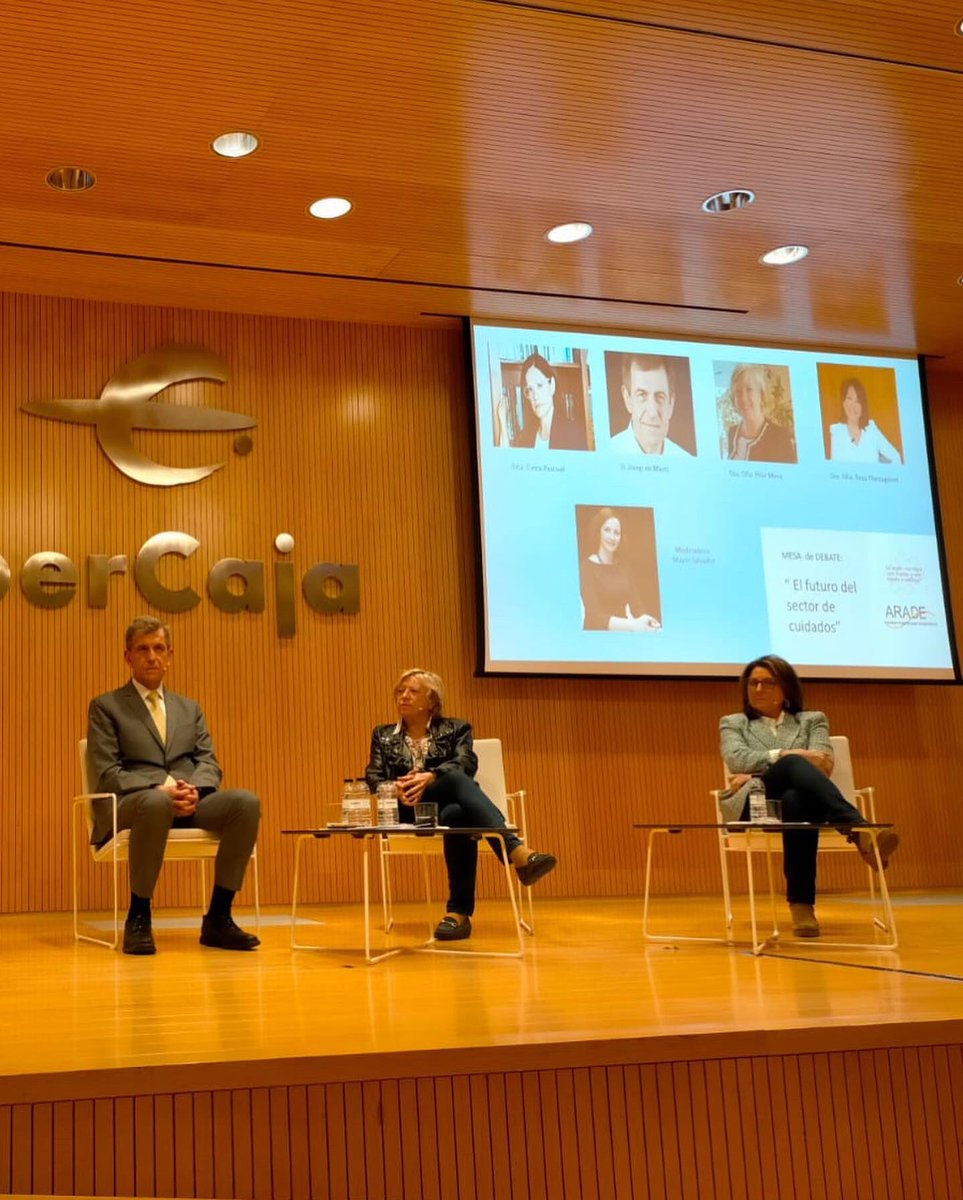 SeniorsEnRed's tweet photo. 👋🏻 Hace unos días tuvimos la suerte de participar en el acto de 30 aniversario de #ARADE y hablar sobre los #mayores y el #cuidado

#experiencia #seniors #seniorsenred https://t.co/IBREqHqVRg