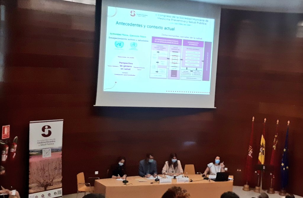 AdelaidaLPolo's tweet photo. #CongresoMPSPRMurcia
✅@Yolanda_yolobe
muestra más evidencia de la importancia de integrar perspectiva de género (y de equidad) en el fomento de la actividad física.
↪♀️ más vulnerables
#ProgramaACTIVA @Murciasalud @Area7ReinaSofia
#Equidad #PromociónSalud https://t.co/U6SrU4TZO3
