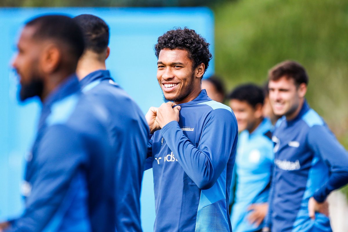 ActuFoot_'s tweet photo. 🚨 Boubacar Kamara va être appelé pour la première fois en équipe de France ! 🇫🇷

Didier Deschamps l’a préféré à Eduardo Camavinga. 

(@FabriceHawkins) https://t.co/p1MIR6TaWj