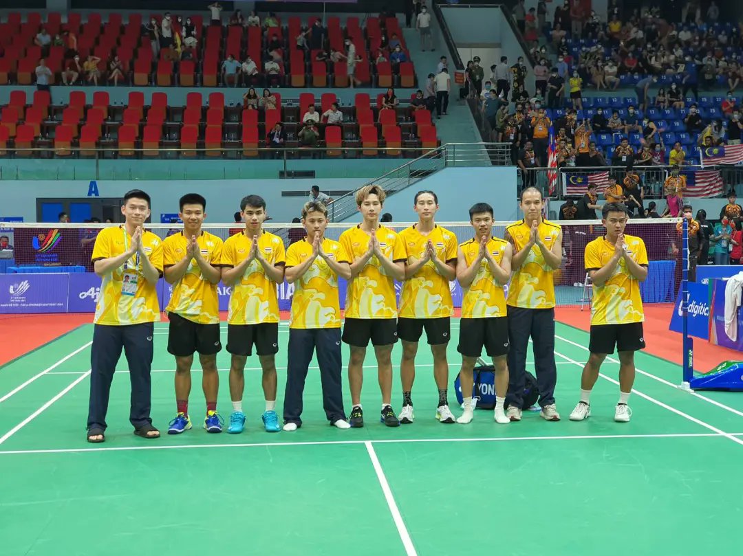 omo_eq's tweet photo. Thank you quality team🏅
ทีมแบดมินตันชุดประวัติศาสตร์ซีเกมส์ของไทย 47 ปีที่รอคอย
โอโม่ 17
พี 17
อิคคิว 17
ปุ้น 20
วิว กุลวุฒิ 21 
อเล็กซ์ 22 
โอ๊ต เฉลิมพล 25
โอ๊ต สิทธิคมน์ 27 
เพชร​ 28 
เบน 29
#SEAGames2022
#SeaGame31thHanoi
#SEAGames2021
#badminton
#Thailand https://t.co/Jh1Atc8MZS
