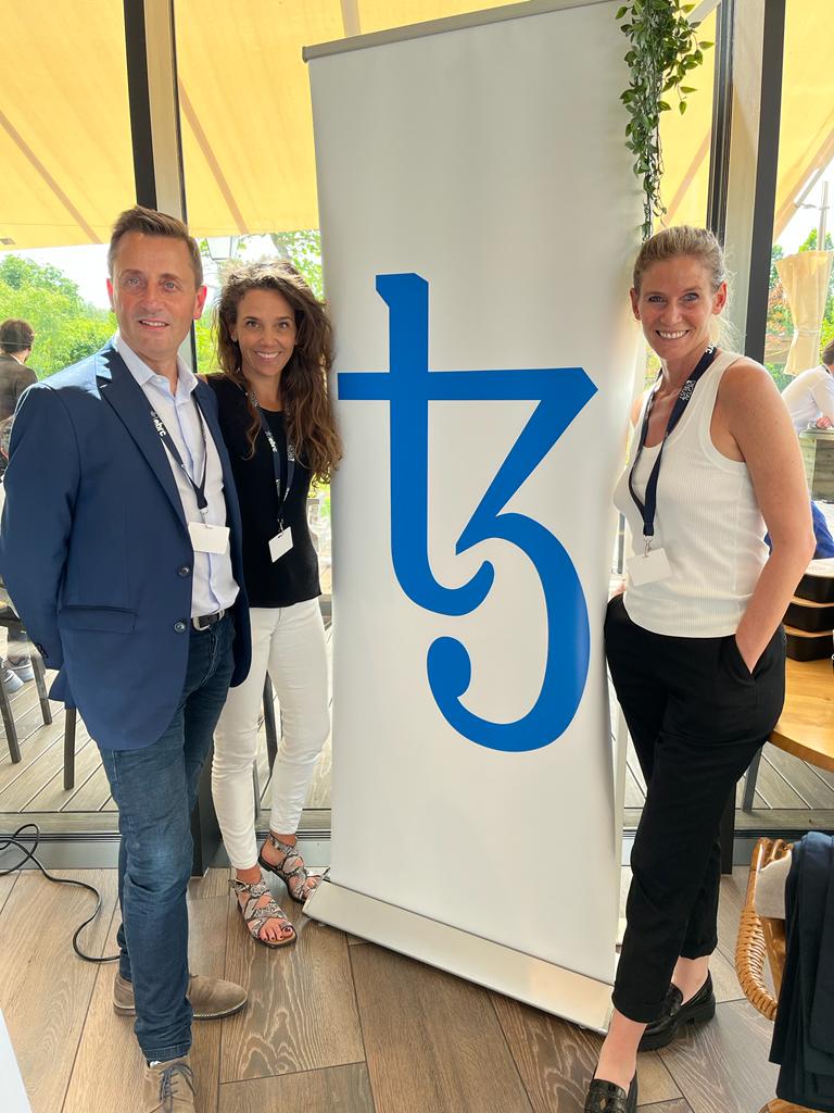 ladcf_off's tweet photo. L'équipe du #Klapcoin était #FinverseForum au 🇱🇺
Des échanges passionnants autour du #web3, des nouvelles méthodes de financement dans le cinéma!
La révolution est en marche et Klapcoin sera de la partie
Lumière, Klapcoin, Action 🚀🎬
https://t.co/1URbFIaFBt
#NFT #fintechnews https://t.co/S4iHjzJabd