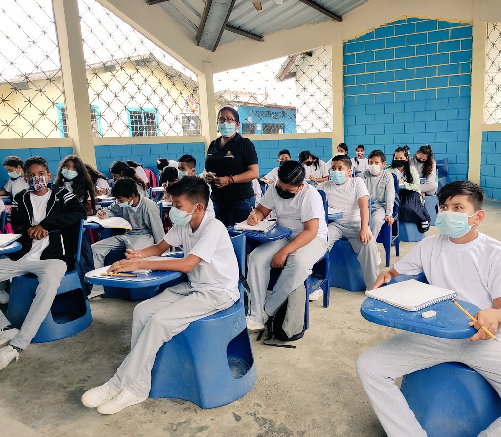 VALENTINALEJ's tweet photo. Ayer 09D05] #Educación Visitamos la Parroquia Tenguel,garantizamos espacios seguros para nuestros NNA #VolvemosAlCole
María Montessori,Tenguel,24 de Mayo
9 de Octubre,Rita Lecumberry
Nueve Guayas
@LassoGuillermo @panchojimenezs
@parosemena
@mariabrownp https://t.co/hJII4CDErf
